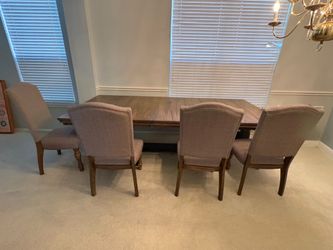 Ashley Dining Room Set (seats 6)