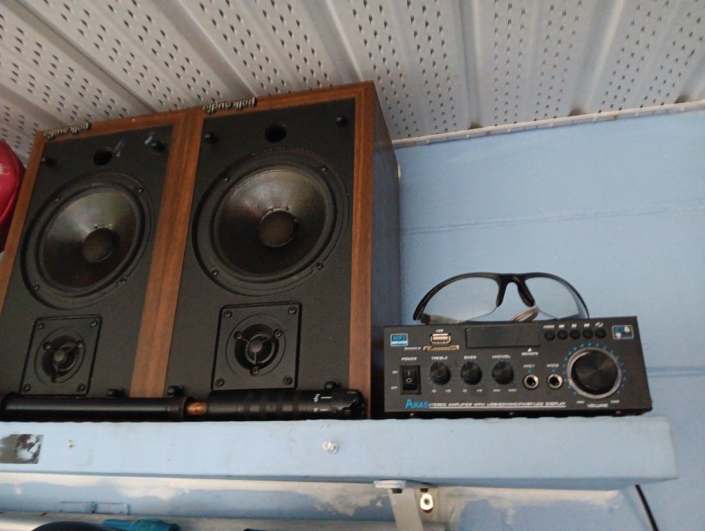 Blue Tooth W/ Polk Audio Speakers