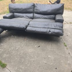 Free Reclining Couches