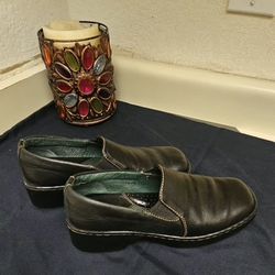 BORN Black Leather Slip On Shoes Women's Size 7M