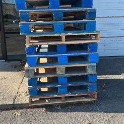 FREE pallet Pick up only