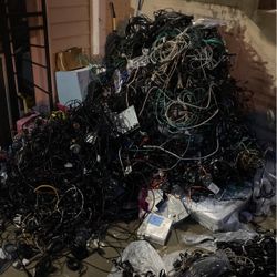 Bulk Power Cables HDMI Camera Headphones Power Supplies Wi-Fi Cables Etc 