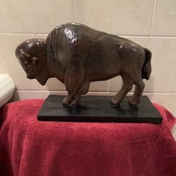 Classic Buffalo Statue 