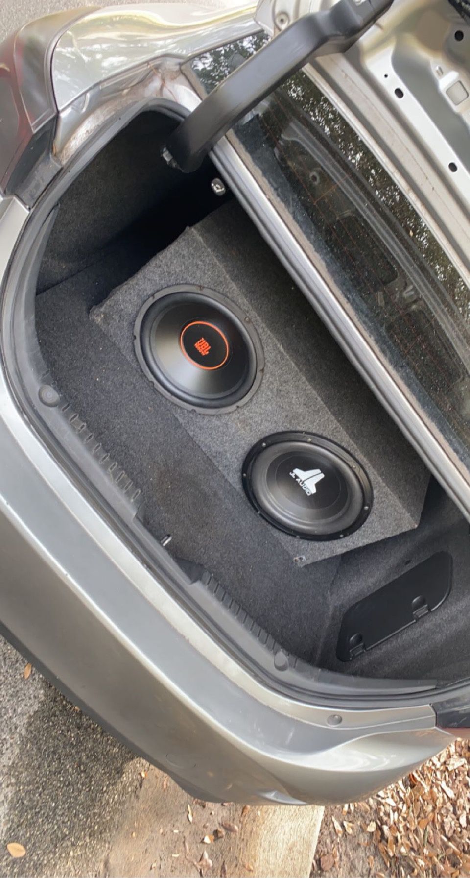 2 12” Subs Subwoofers in Sealed Enclosure Car Audio