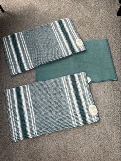 NEW Threshold Chenille Memory Foam Bath Rugs