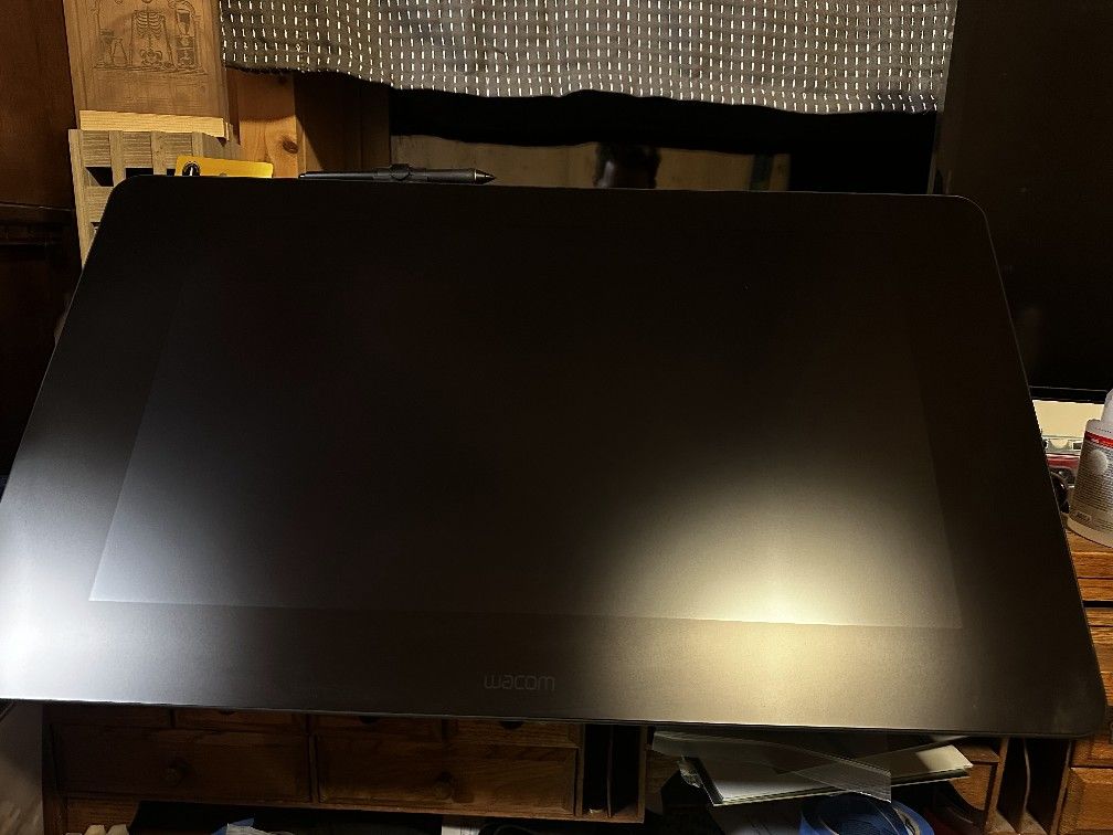 Like New – Wacom Cintiq Pro 24 & Wacom Ergo Stand