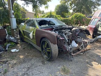 2014 Camaro, Full Part Out Good Parts