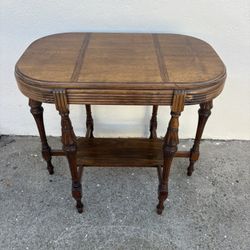Vintage American Victorian or Edwardian Revival oval parlor / side table