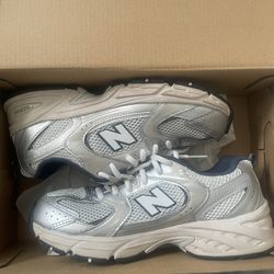 New balance 4.5y 6 Women