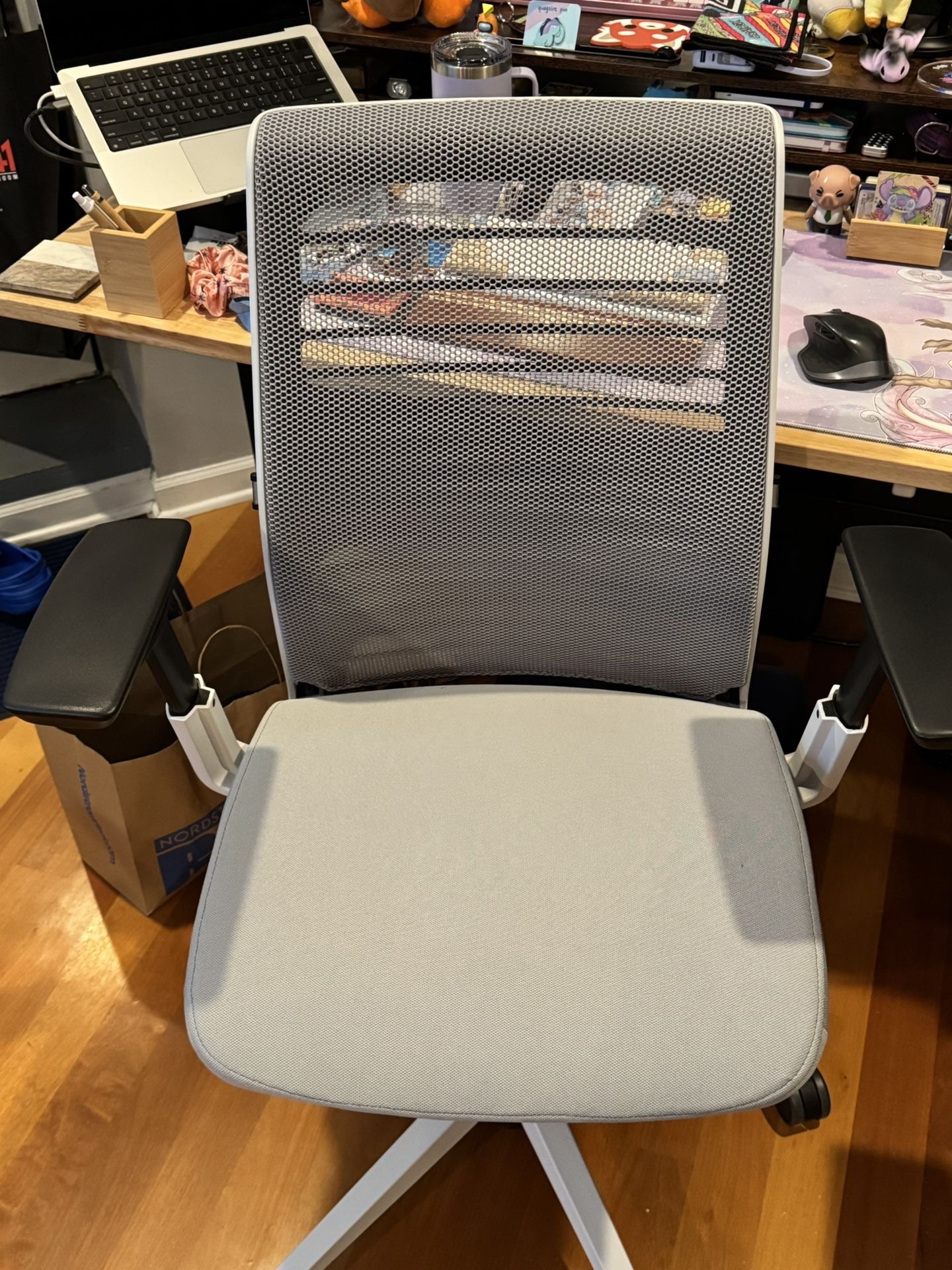 [Moving] Steelcase Think