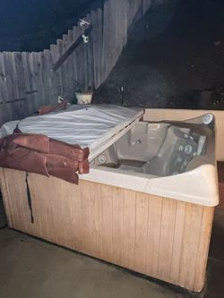 Jacuzzi Spa Hot And Cold Water 