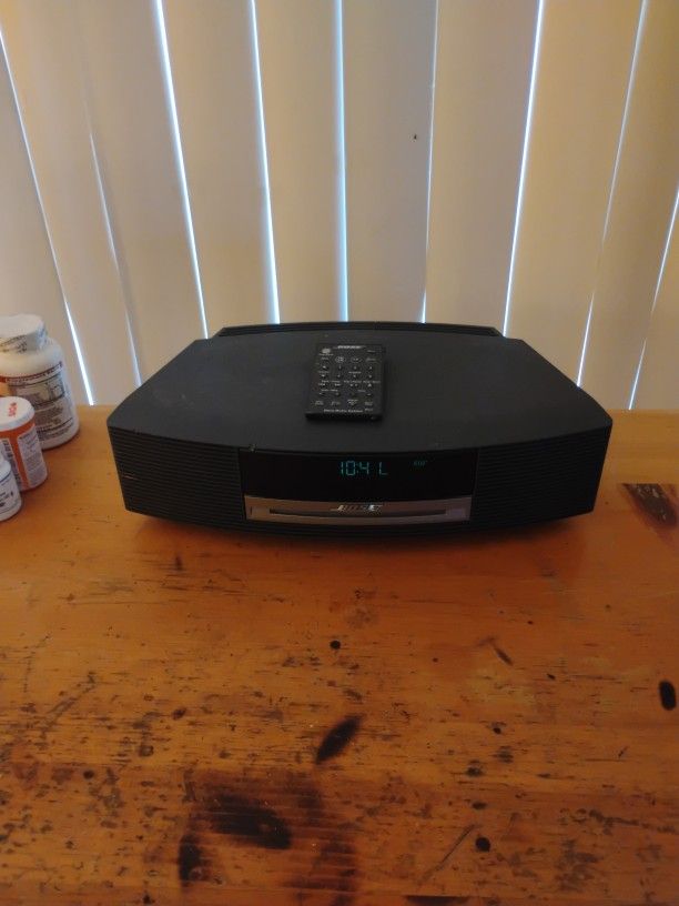 ***BOSE CD PLAYER AND RADIO***