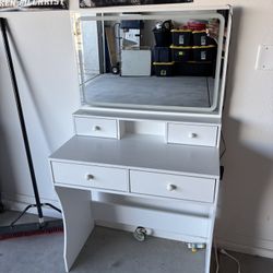 Vanity With Lighted Mirror