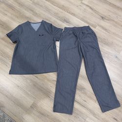 Women’s Jaanuu Scrub Set, Size XS