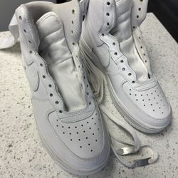 Women’s Nike Air Force 1 High Tops – Size 6 (All White)