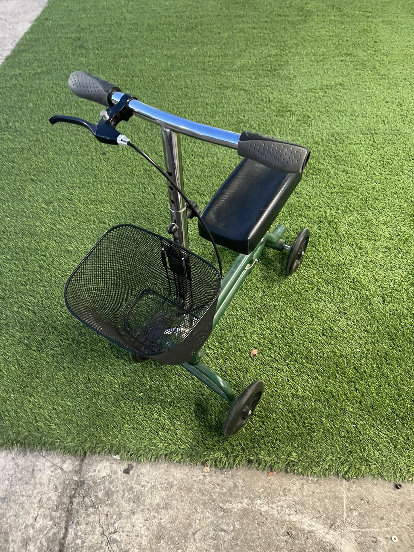 Knee Scooter