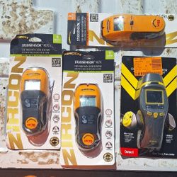 Stud And Moisture Detector 