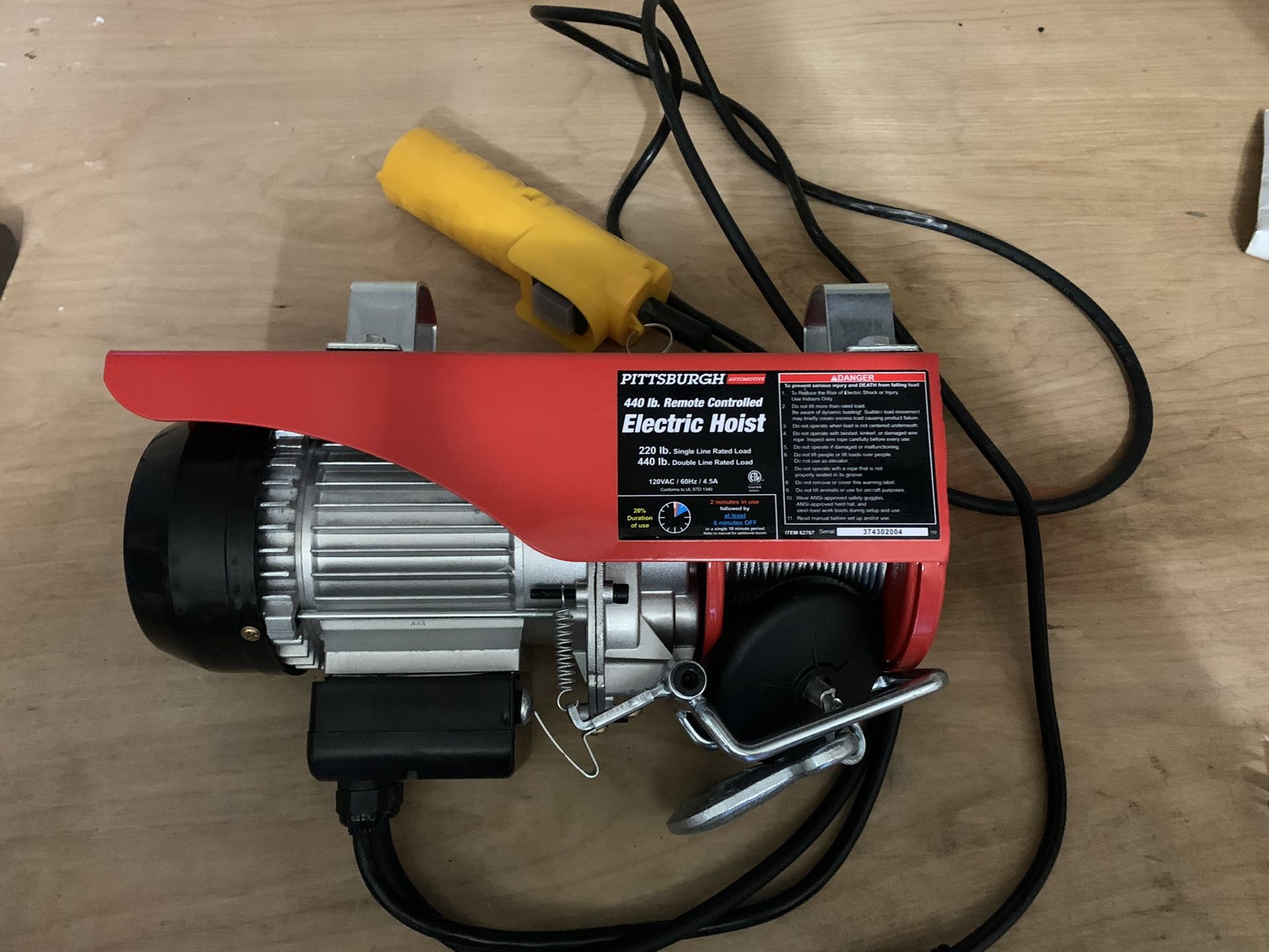 PITTSBURGH 440 Lb. Electric Hoist With Remote Control