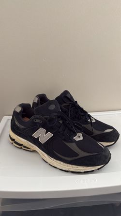 New Balance 2002R