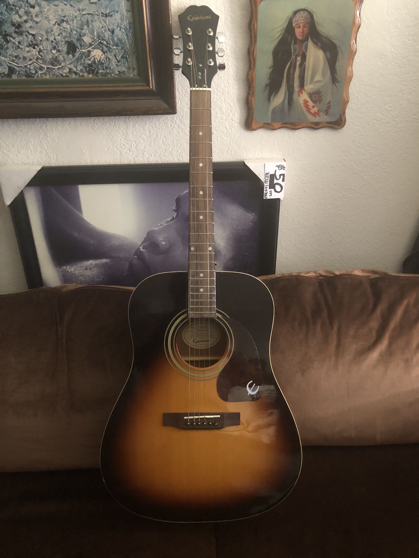 Epiphone 6String, New String,NewCase. No Scratches!