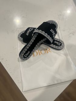Dior slides size 7