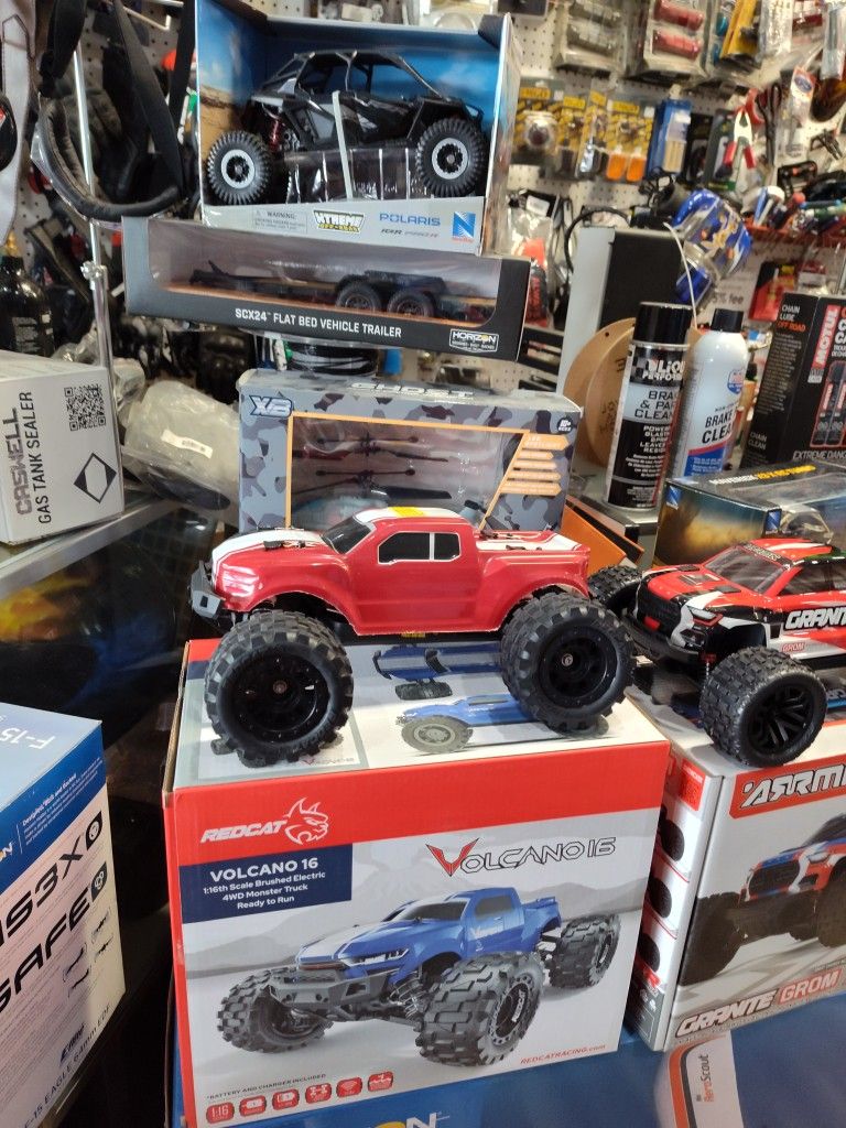 Redcat Racing Volcano 16 RC Monster Truck Brand New In A Box