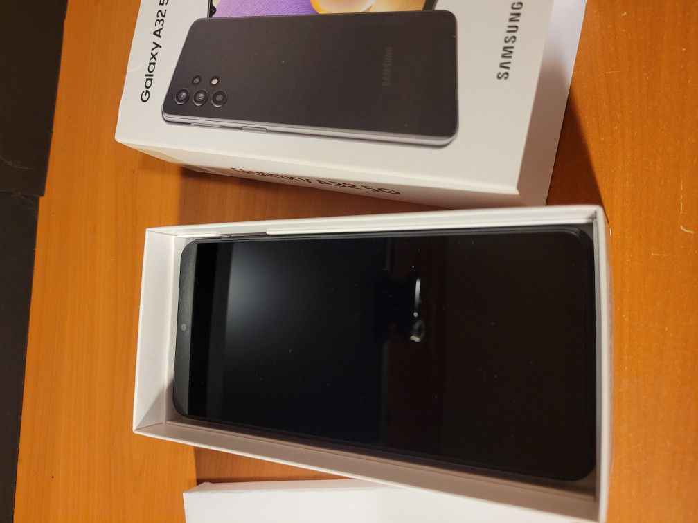 Samsung Galaxy A32 5G, model SM-A326U - Unlocked, Clean IMEI for Sale in  Lexington, MA - OfferUp