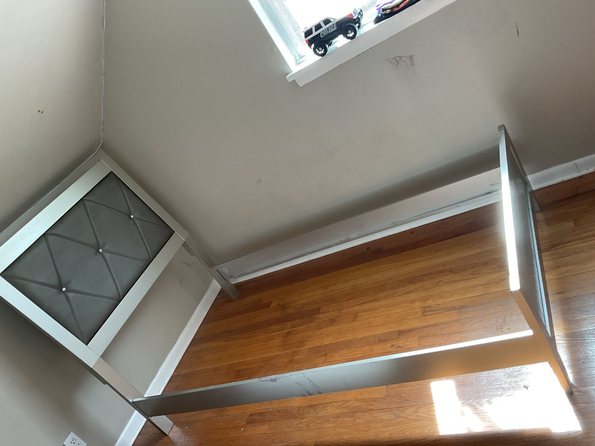 Twin Size Frame