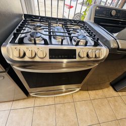 LG SLIDE IN OVEN 