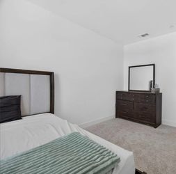 Queen bed set with mattress