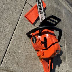 Echo Chain Saw. Gas 2 Stroke