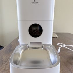 Automatic Pet Feeder