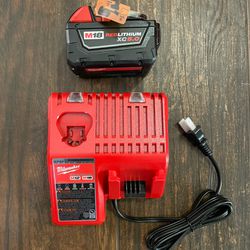 Milwaukee M18 Starter Kit With 5.0 Battery And Charger