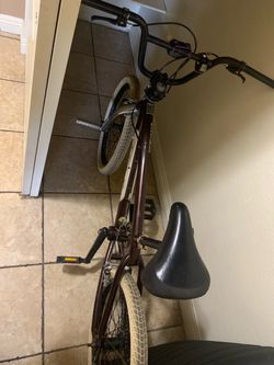 GT BMX BIKE -burgundy