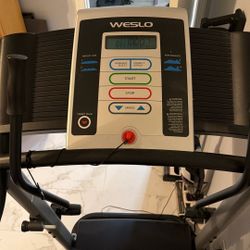 Perfect Condition Treadmill Weslo Crosswalk 5.2T 
