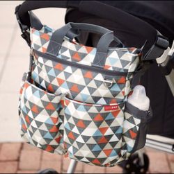 New diaper bag ! 👶🏻 🍼 Retails for 64.99 selling for 30$
