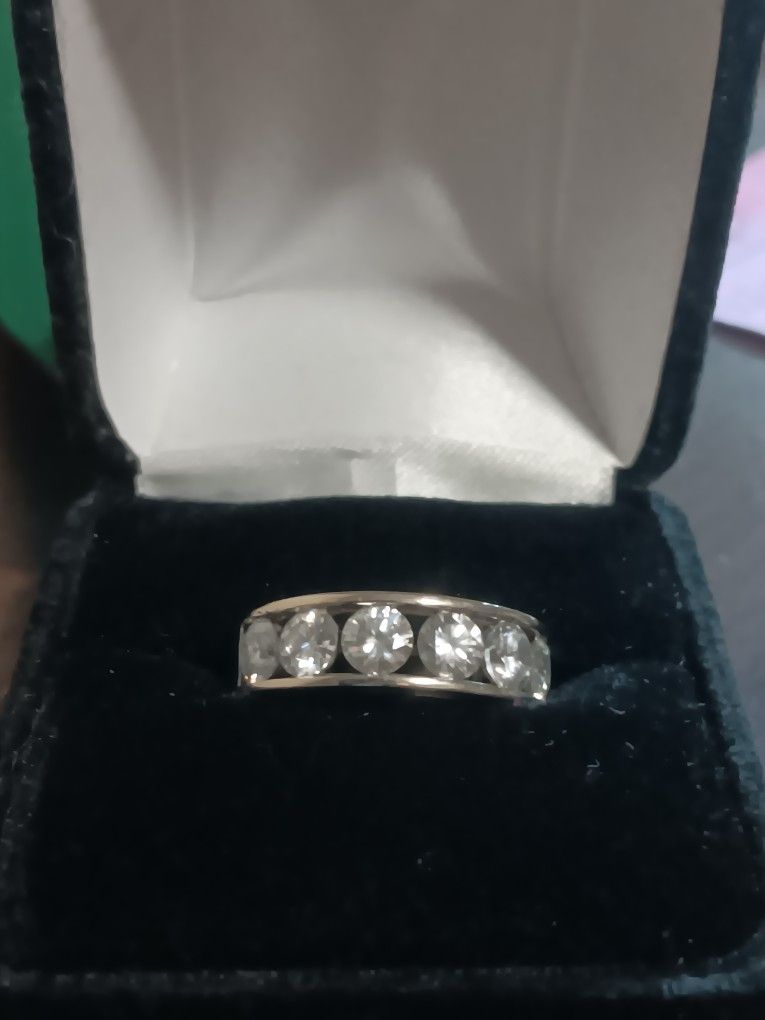 6 Stone 14K White Gold