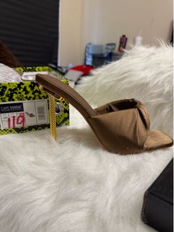 Brown and gold heels size 10