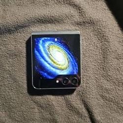 Samsung Galaxy Flip 5