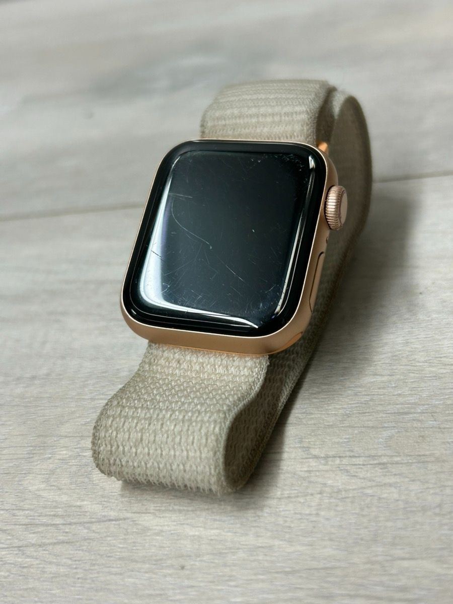Apple Watch SE (GPS + Cellular 40mm) (PO1022818)