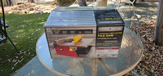 Chicago 7" Wet Tile Saw w/ Blades
