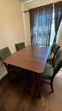 Bettie Walnut Extendable Dining Room Table