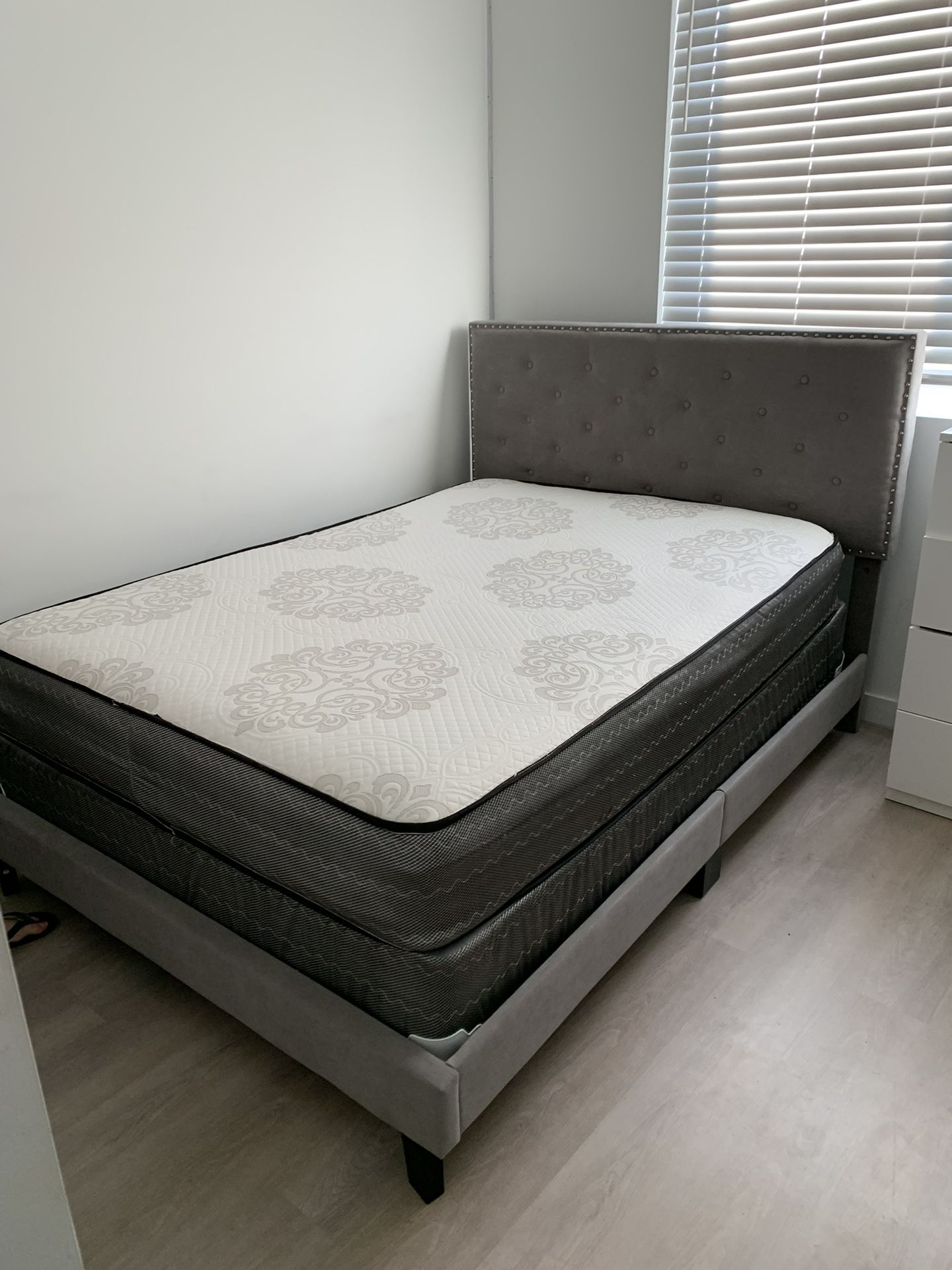 **Moving Sale** Full Size Mattress, Box Spring, & Frame 300 OBO for Sale in West Palm Beach, FL