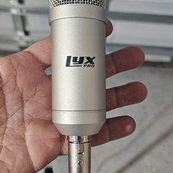 LyxPro Condenser Microphone for Studio, Vocals, Instruments, Podcasting and Professional Recordings

