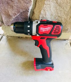 Milwaukee 2606-20 M18 Compact 1/2" Drill Driver - Tool Only New !!