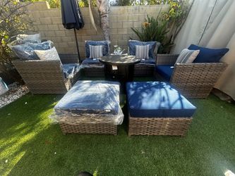 Patio set outdoor new in the box