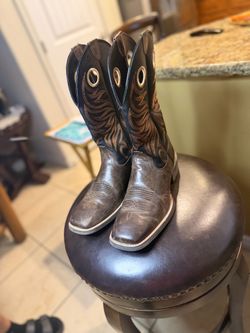 Ariat cowboys boots