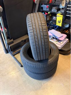 Tires very good 225/60/R17