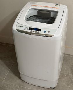 Magic Chef Compact Washer!