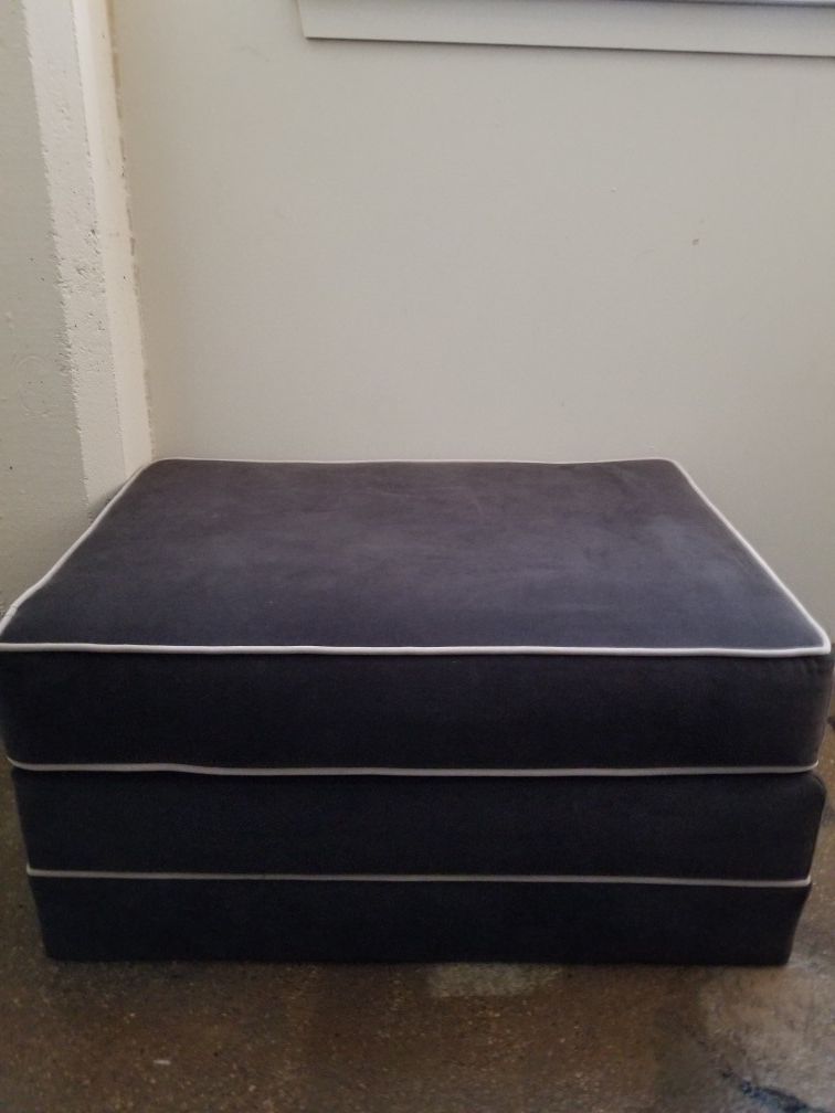 Dark gray ottoman